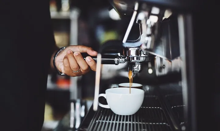 Paris' Cafe Culture -- Best Coffee Roasting & Pastry Pairing Walk