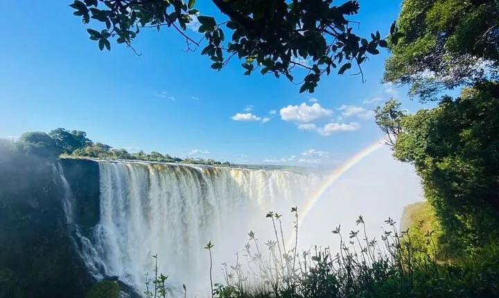 Victoria Falls : Scenic Day Tour, Lunch & Helicopter Flight 