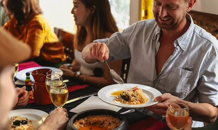 Lisbon: Award-Winning Guided Walking Food Tour with Local Drinks