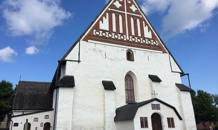 Porvoo All-Way Guided Sightseeing Tour from Helsinki