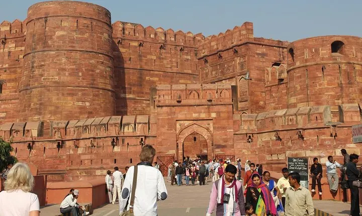 Historical Walking Tour through Former Mughal Agra Capital with Private transfer