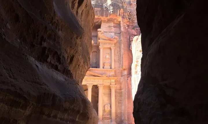 Petra & Wadi Rum (1 Day Private tour)