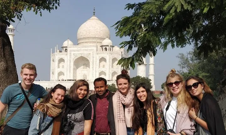Taj Mahal and Agra Fort Group Tour by Superfast Train