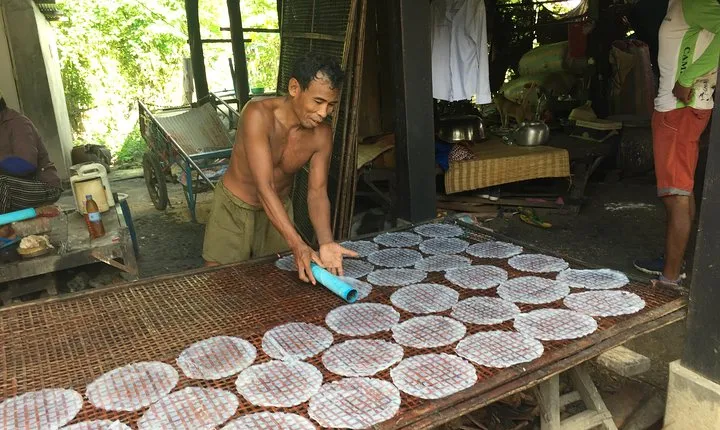 Local Livelihood Full Day Bike Tour in Battambang