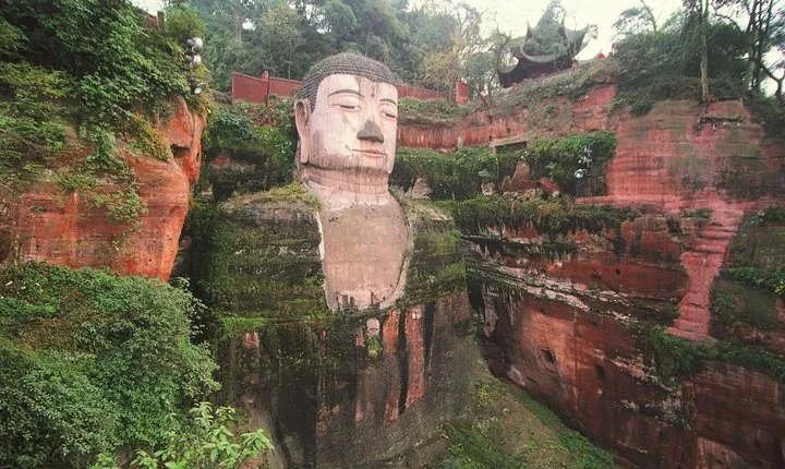 Chengdu Expert Day Tour of Renowned Leshan Giant Buddha
