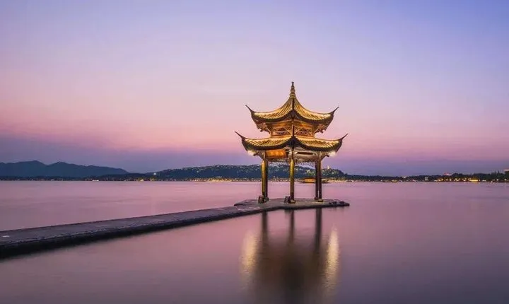 2-Day Hangzhou and Wuzhen Water town Private Tour with All Inclusive Option