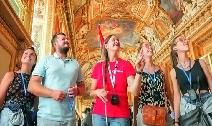 Louvre Museum & Mona Lisa Semi-Private Guided Tour (Max 6 People)