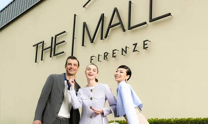 Shopping at The Mall – Full Day from Rome