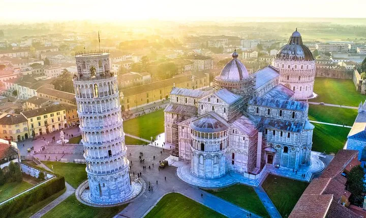 Private Pisa and Lucca Wine Tour from Florence