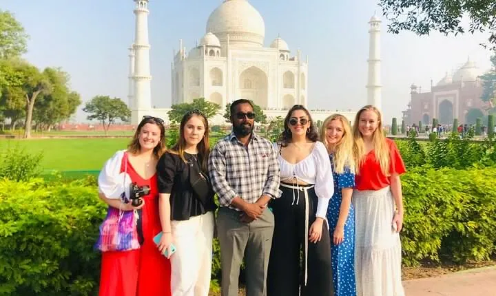 Private Taj Mahal Tour By Train From Delhi