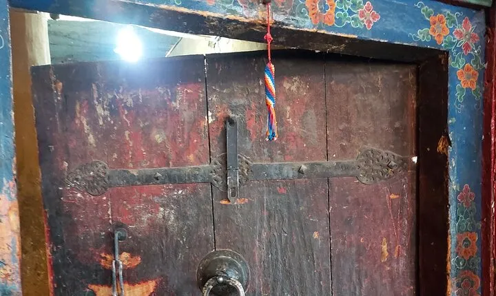 6 days Classical Tibet Private Tour to Lhasa, Gyantse, Shigatse.