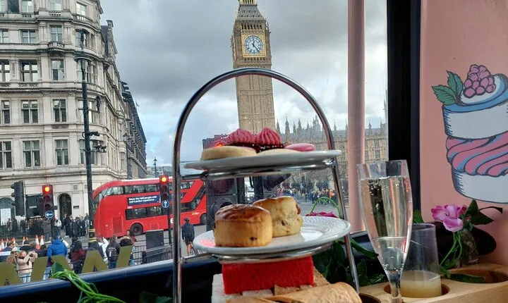 London Afternoon Tea Bus with Panoramic Tour