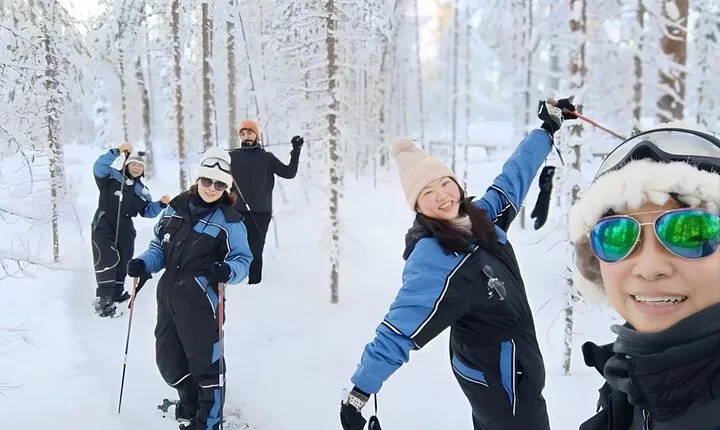 Rovaniemi: Snowshoe Adventure at Vikaköngäs & Barbeque