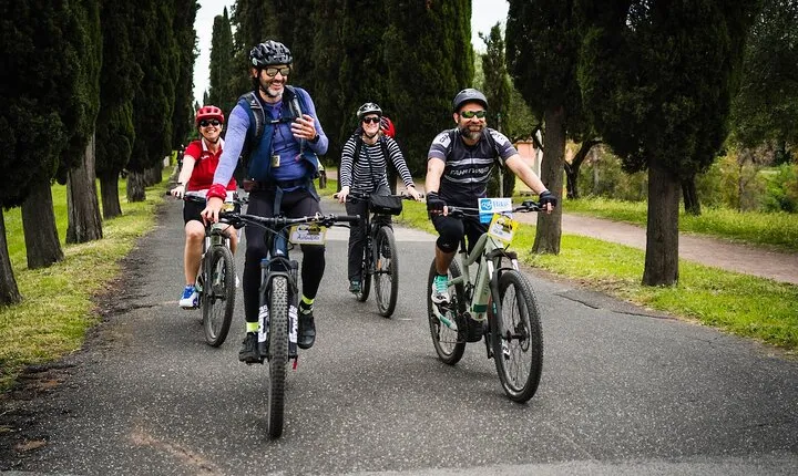 Guided tour of the Appia Antica by E-bike with aperitif