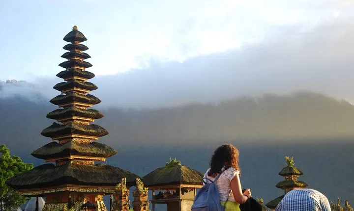 Best Top Three Temples visit in Bali of Taman Ayun, ulundanu and Taah Lot