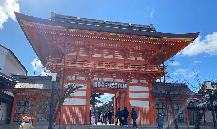 Discover the Secrets of Fushimi Inari and Gion with a Local Guide