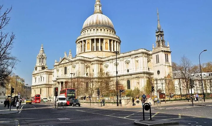 4 Hour Tour of St Paul's Cathedral and Westminster Abbey (With Private Guide)