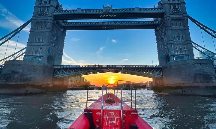 Thames Rockets Sunset London Speedboat Experience