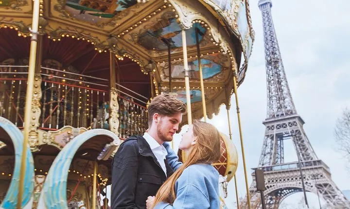 Trip to Paris with Seine Cruise, Bus Tour and Travel Card