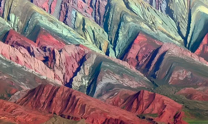From Jujuy: Serranías del Hornocal and the hill of 14 colors