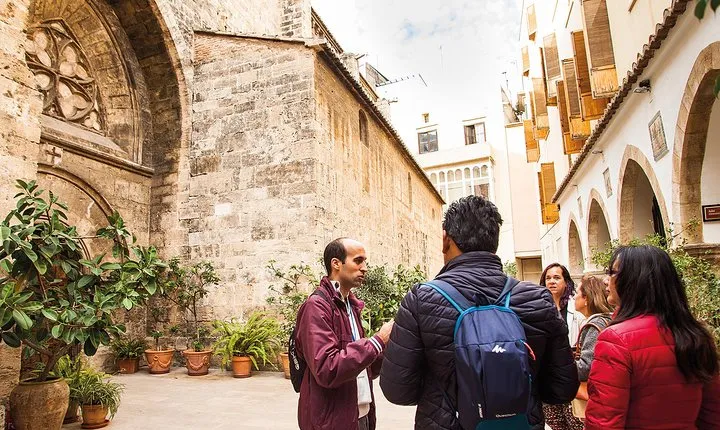 Essentials of Valencia and its World Heritage Sites 