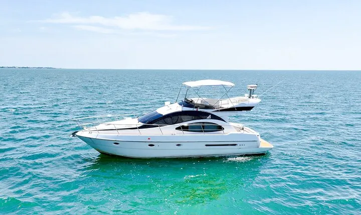 48ft + FREE HOUR | Miami Yacht Rental | 3 to 6 Hours | 13 People