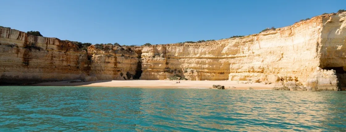 1-hour private boat tour to Benagil Cave, hidden caves and beaches