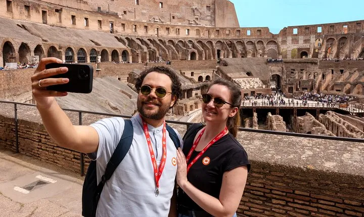 Rome: Colosseum Roman Forum & Palatine Hill Tour I Max 10 People