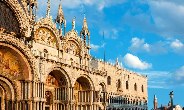 Venice : St Mark's Basilica, Doge's Palace, Bridge of Sighs