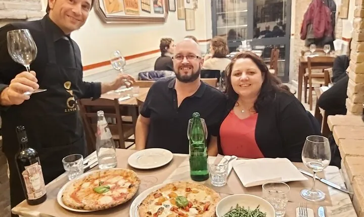 Rome: Pizza & Tiramisu Class with Free Flowing Fine Wine