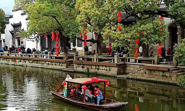 4-Hour Wuxi Private Tour: Huishan Old Town, Jichang Garden and Nanchan Temple 