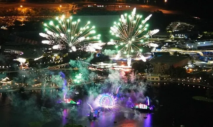 Private Helicopter 77 Miles Fireworks Tour over all Theme Parks
