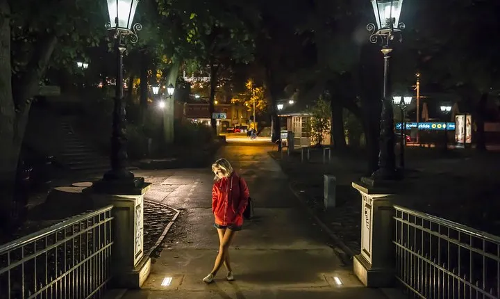 Riga at Night Photoshoot Tour