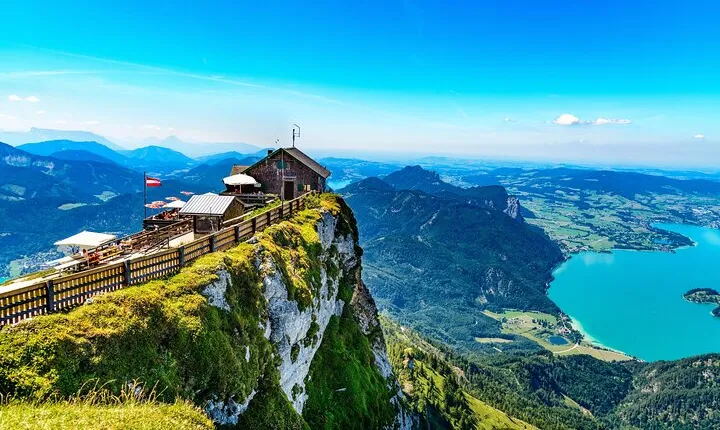 Private day trip from Munich to Eagle's Nest, Salzburg and back