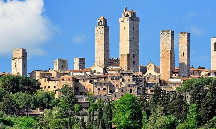 Siena and San Gimignano with Lunch&WineTasting Fullday from Rome