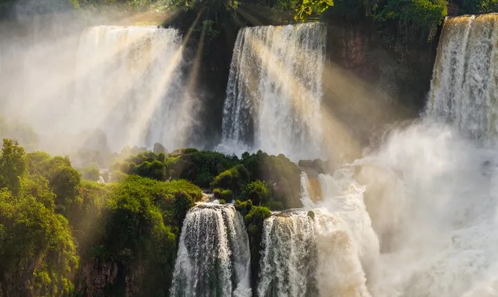 4-Day Iguazu Falls with Luxury Resort & Airfare from Buenos Aires
