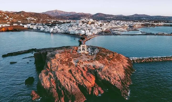 Naxos Old Town Private Food Tour with Dinner and Pickup