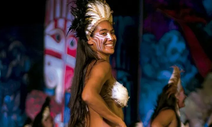 Easter Island Dinner Show with Transport