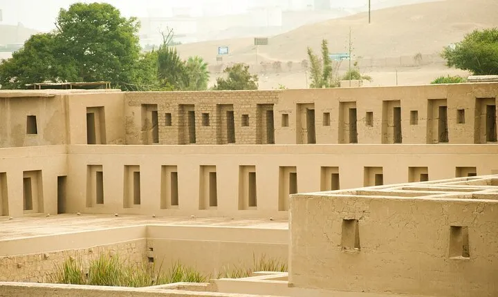 Barranco and Temple of Pachacamac Half Day Tour 