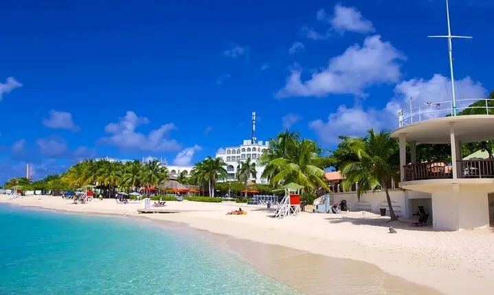 Day Trip to Doctor's Cave Beach, Margaritaville & Shopping from Grand Palladium