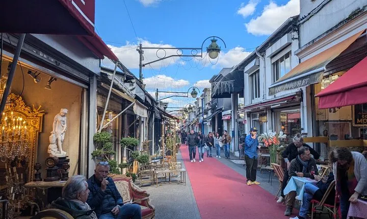 Flea Market Private Tour With A Professional Guide