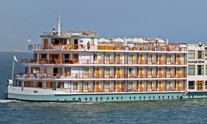 4 Days,3 Nights Nile Cruise from Aswan to Luxor with private tour guide