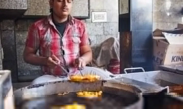 Foodies Walk Through New Delhi