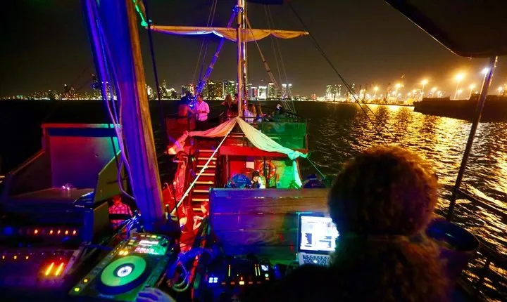 Boat Party by Night in Rio de Janeiro Admission & Transfer 