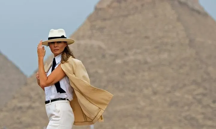 All-inclusive Private Day-Tour to Giza Memphis Saqqara Camel Ride