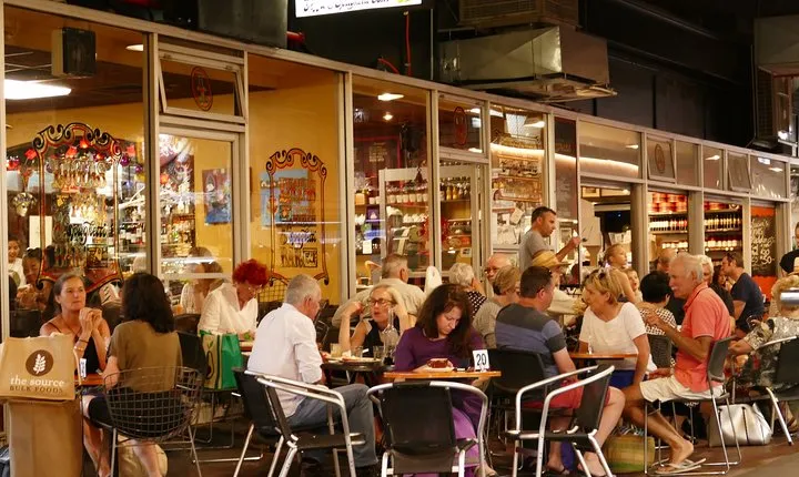 Small-Group Adelaide Central Market Early Breakfast Tour