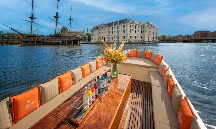 Amsterdam: Luxury Canal Cruise Unlimited Drinks & Bites Option