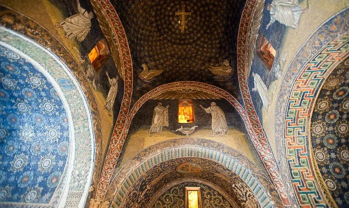 Wonderful Ravenna, visit 3 UNESCO sites with a local guide on a private tour