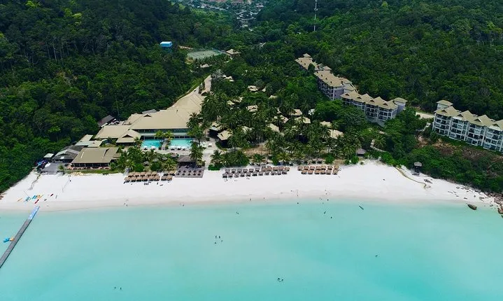 Chauffeur: Kuala Lumpur to Kuala Besut Transfer [Car]