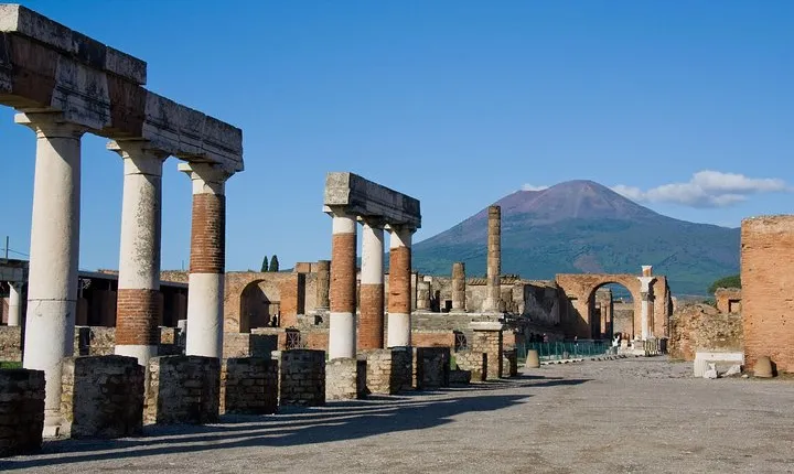 Pompeii & Vesuvius Day Trip from Naples with Italian Light Lunch